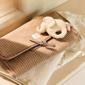 Jollein kaasaskantav taskutega mähkimisalus, Cloudy Rib Milky Coffee