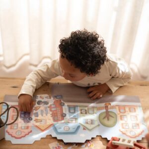 Little Dutch taaskasutatavate kleepsudega vihik "Jimi tuletõrjedepoo"