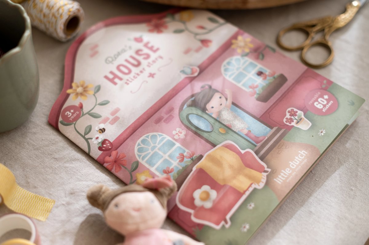Little Dutch taaskasutatavate kleepsudega vihik "Rosa maja"