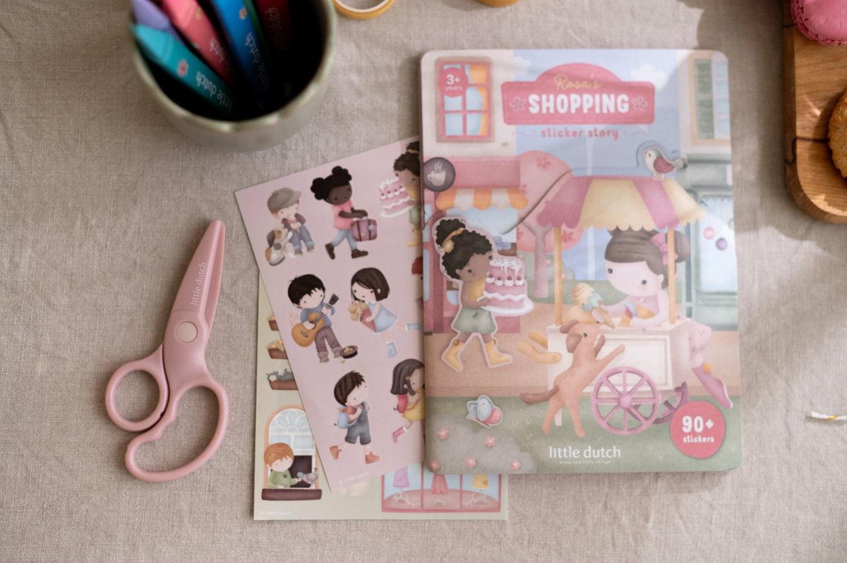 Little Dutch kleepsuvihik "Rosa ostleb"