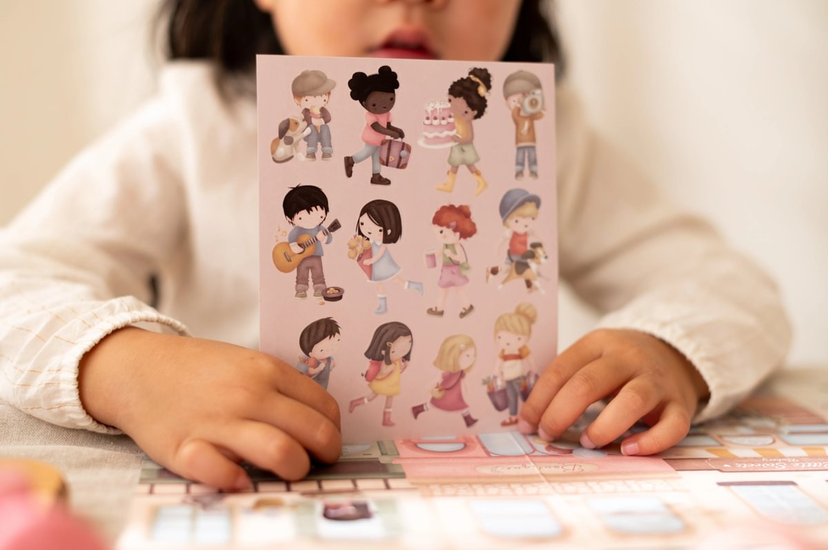 Little Dutch kleepsuvihik "Rosa ostleb"